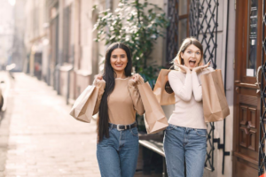 Le grand cabas en toile de coton bio : un allie pratique et solide pour vos sorties shopping et plage